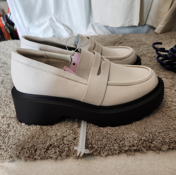 Wild Fable - White Lacey Loafer Flats - 9 1/2 W - Picture 3 of 11